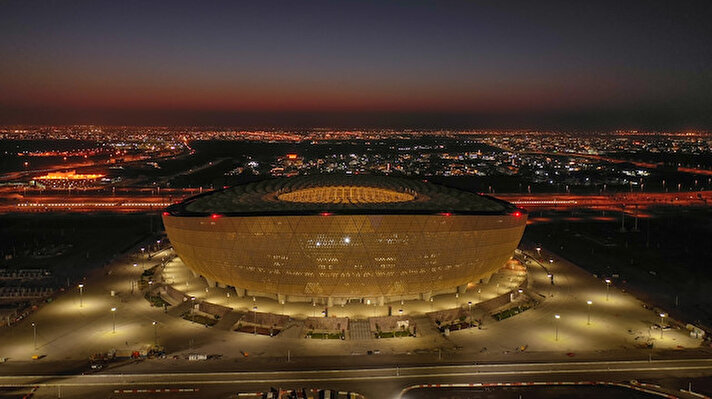 Lusail Ulusal Stadyumu (80.000)<br><br>Katar'ın başkenti Doha'da yer alan Lusail Ulusal Stadyumu, Dünya Kupası'nda altı grup maçı, yarı final ve final dahil olmak üzere 10 maça ev sahipliği yapacak.