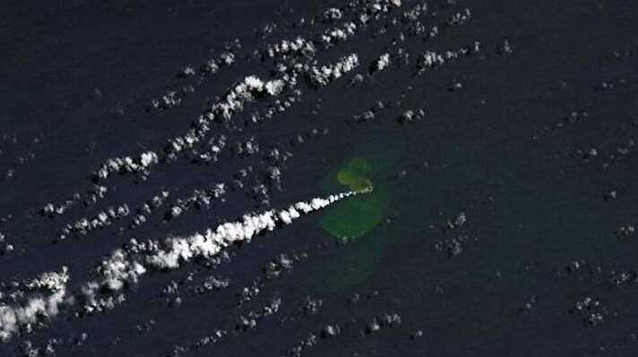 Yeni bebek adası, sualtı volkanlarının bol olduğu güneybatı Pasifik Okyanusunda ortaya çıktı.<br>