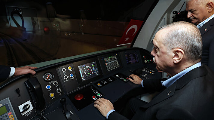 Pendik-Sabiha Gökçen Havalimanı metro hattı, Cumhurbaşkanı Recep Tayyip Erdoğan'ın katılımıyla açıldı. 
