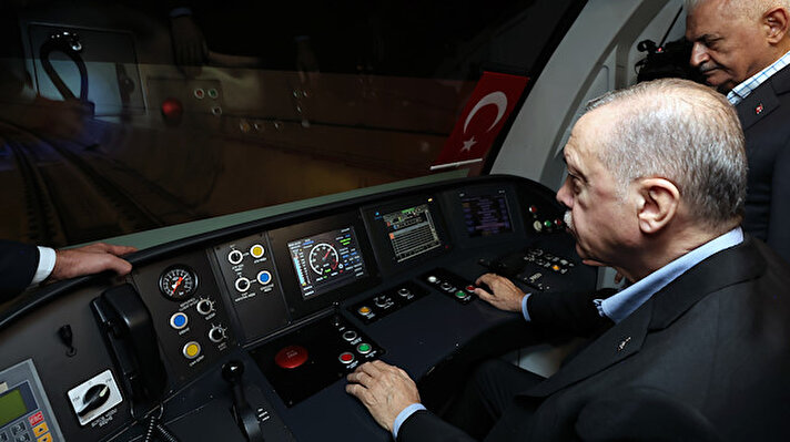 Pendik-Sabiha Gökçen Havalimanı metro hattı, Cumhurbaşkanı Recep Tayyip Erdoğan'ın katılımıyla açıldı.
