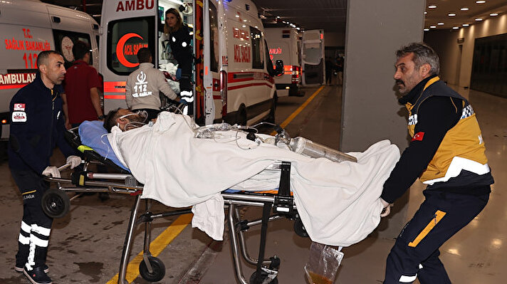 Bartın'daki maden kazasında yaralanan ve ambulans uçakla İstanbul'a getirilen 6 işçi, Başakşehir Çam ve Sakura Hastanesinde tedavi altına alındı.<br><br>