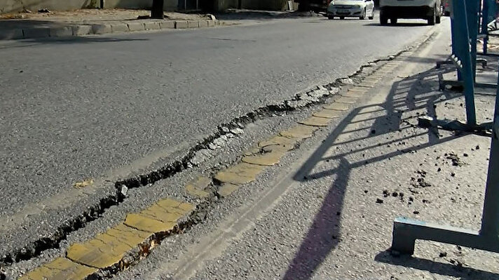 Avcılar Cihangir Mahallesi Petrol Ofisi Caddesi'nde haziran ayında başlayan iş merkezi inşaatında 5 Ekim günü zemin kayması meydana geldi. 