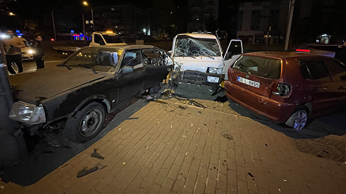 Kaza, saat 03.00 sıralarında merkez Osmangazi ilçesi, Sırameşeler Mahallesi, Mudanya Bulvarı’nda meydana geldi.