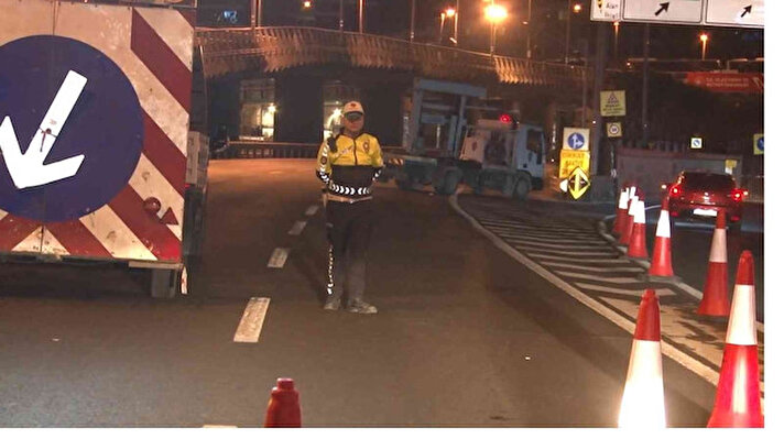 İstanbul Büyükşehir Belediyesi tarafından düzenlenen N Kolay 44. İstanbul Maratonu için 15 Temmuz Şehitler Köprüsü saat 03.00’de araç trafiğine kapatıldı. 