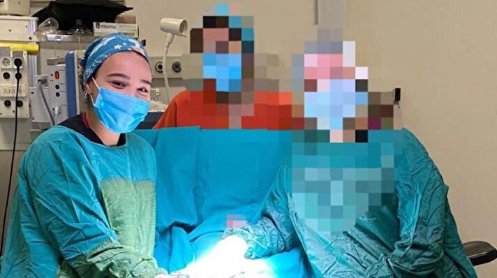 Türkiye, Tekirdağ Çerkezköy Devlet Hastanesi'nde kendisini 'pratisyen hekim' olarak tanıtan 21 yaşındaki sahte doktor Ayşe Özkiraz'ı konuşuyor. 