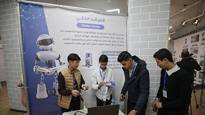 غزة.. 18 مشروعا طلابيا في أول معرض للذكاء الاصطناعي