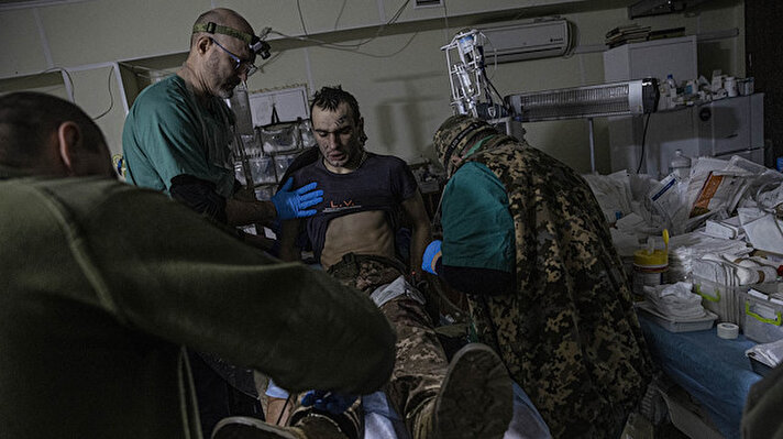 الأناضول ترصد وضع الجنود الأوكرانيين المصابين في مستشفى باخموت