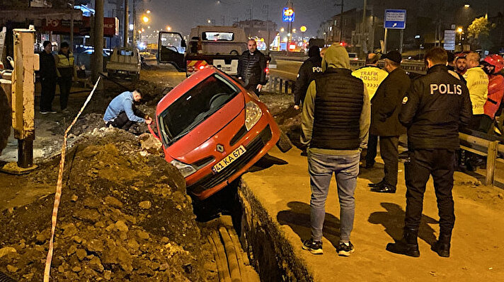 Kaza saat 21.30 sıralarında Eşref Bitlis Caddesi üzerinde meydana geldi.