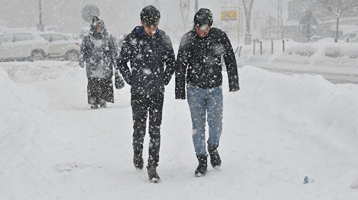 Türk Mühendis ve Mimar Odaları Birliği (TMMOB) Yayın Kurulu Başkanı ve Haliç Üniversitesinde öğretim görevlisi de olan Köse, halk arasında "kara kış" olarak bilinen, eskilerin "amansız elli" adını verdikleri soğuk havalara ilişkin açıklamalarda bulundu.<br>