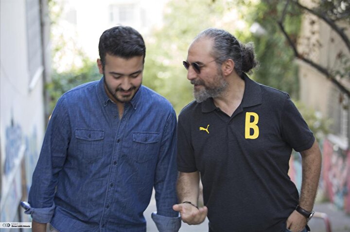 Uzak İhtimal'' filmiyle 2009 yılında İstanbul Film Festivali'nde, ''Yozgat Blues'' filmiyle 2013 yılında Altın Koza Film Festivali'nde ''En İyi Senaryo'' ödülüne layık görüldü.