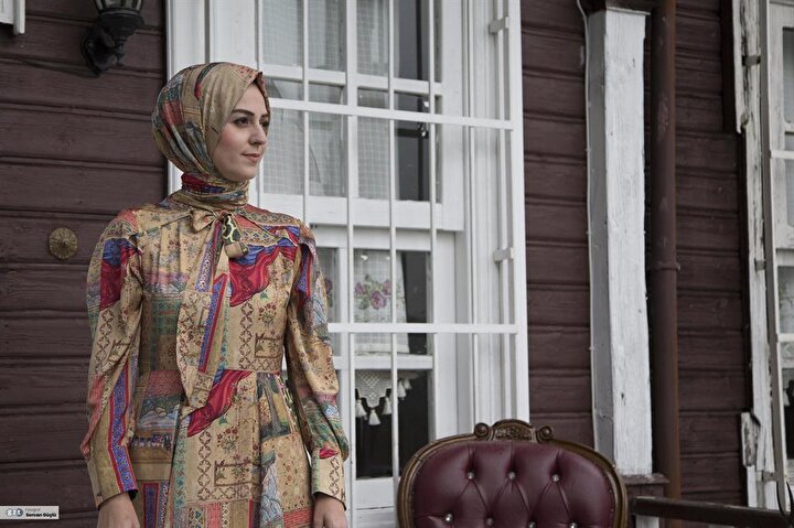 Osmanlı Hanedanı'nın ''sultan'' unvanını taşıyan hayattaki kadın üyelerinin en gençlerinden biridir.