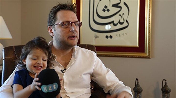 Bu yoğunlukta ailenize vakit ayırabiliyor musunuz? Aile yaşantınızdan biraz bahseder misiniz?
