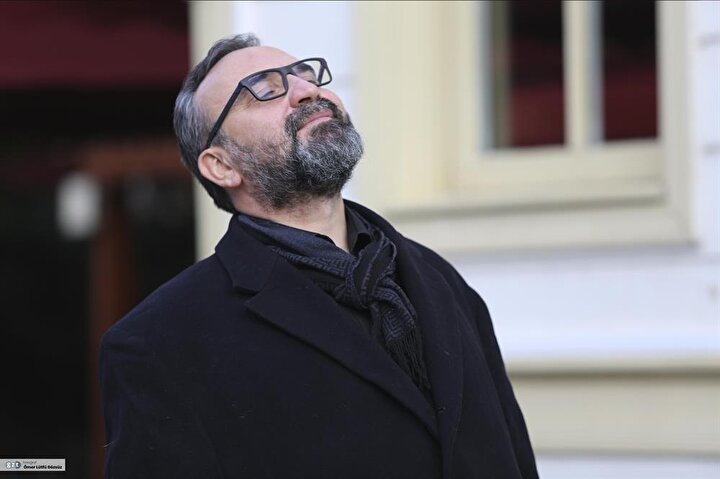 Sağlık Ocağı, Yaşama Gücü ve Yürüyüşler, Ramazan Sevinci adlı televizyon programlarının yapımcılığını ve sunuculuğunu ve çeşitli radyo programları yaptı.