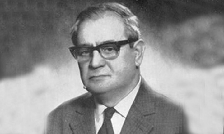 Türkiye’de otuz yıldan fazla, aynı Muhammed Hamidullah gibi, “vatansız” sıfatıyla yaşadı.