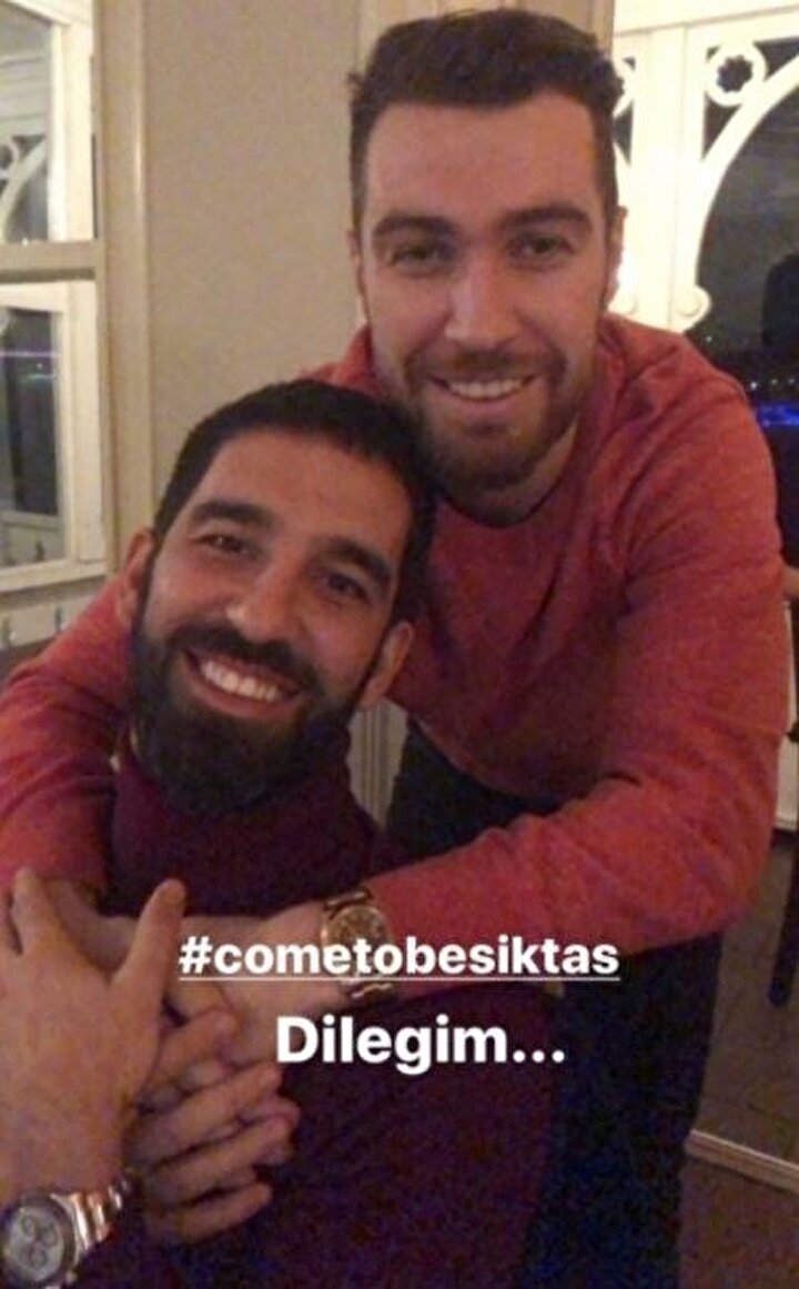 Oğulcan Engin, Arda ile çektirdiği fotoğrafı sosyal medya hesabından paylaştı.