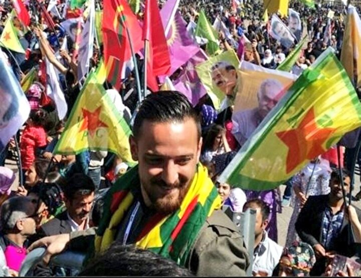 Deniz Naki, terör örgütü sempatizanlarının düzenlediği bir mitinge katılmıştı.