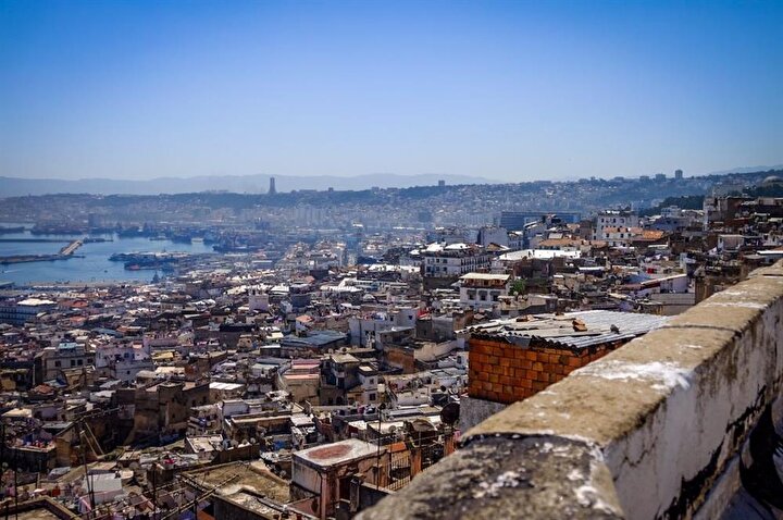 Kasbah, 1516 yılında Cezayir'in en yüksek tepesine kuruldu.