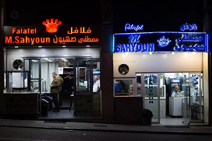 Mekânları ayrı ayrı işleten iki öz kardeş, Züheyr ve Fuad Sahyûn, yaklaşık 20 yıldır birbiriyle küs.