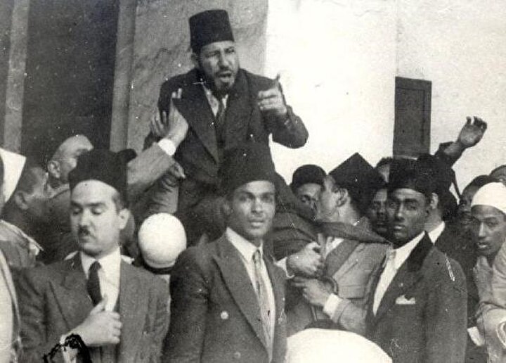 Mısır Kralı Faruk, Hasan el Benna ve Müslüman Kardeşler'in çalışmalarından rahatsızlık duyuyordu.