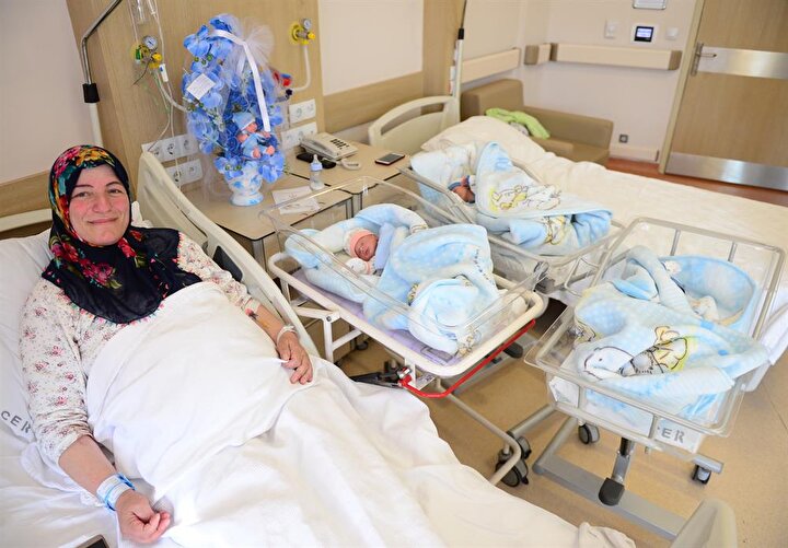 23 yil sonra ucuz bebekleri oldu bebeklere verilen isimler ise gulumsetti