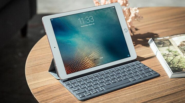 Tim Cook, hem Mac'lerin hem de iPad'lerin aslında özelleştirilebilir yapısı sayesinde önemli başarı elde ettiğini vurguluyor.