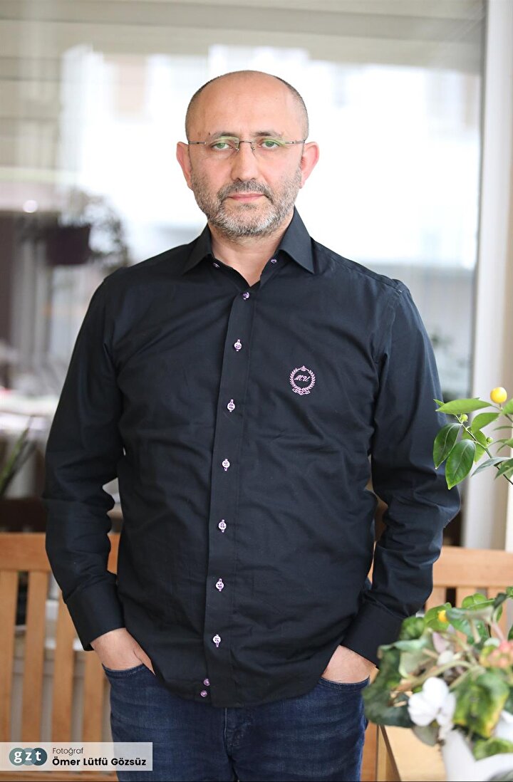 Ulusoy, editörlüğünü İbrahim Abu-Rabi’nin yaptığı ve Suny Press (State University of New York Press) tarafından Amerika’da İngilizce olarak yayınlanan Spiritual Dimensions of Bediuzzaman Said Nursi’s Risale-i Nur adlı kitabın yazarlarından biridir.