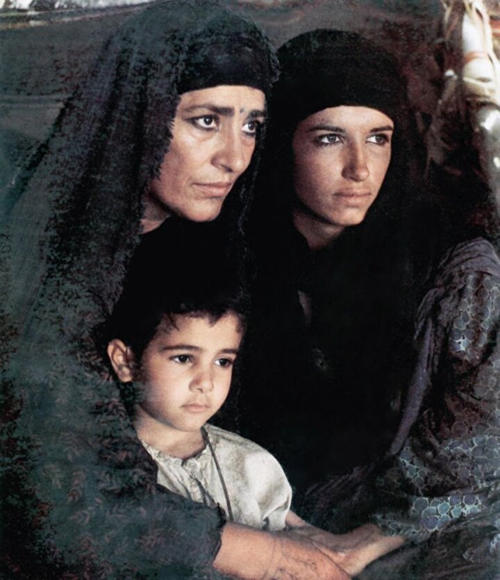 Ali'nin masumiyeti, Çöl Aslanı filminin en çarpıcı yönlerinden biriydi.