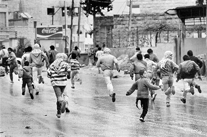 1987'de patlak veren olaylar, tarihe ''Birinci İntifada'' olarak geçti.