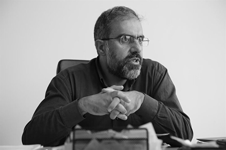 Prof. Dr. Mehmet Ali Büyükkara, İslâm dünyasının günümüzde karşı karşıya kaldığı problemler üzerine çalışıyor. (Fotoğraf: İsmail Çağılcı)