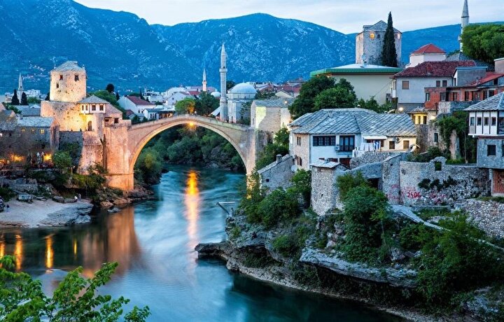Mostar Köprüsü, Balkanlardaki en güzel Osmanlı eserlerinden.
