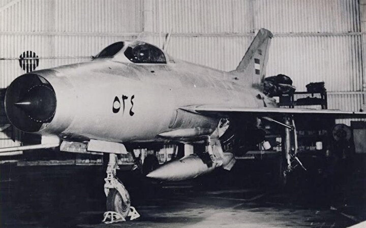 Bir milyon dolar karşılığında Irak'tan İsrail'e getirilen MIG-21 tipi savaş uçağı.