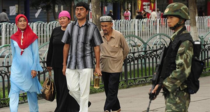 Çin, Doğu Türkistan şehirlerinde askeri önlemleri üst düzeyde tutuyor.
