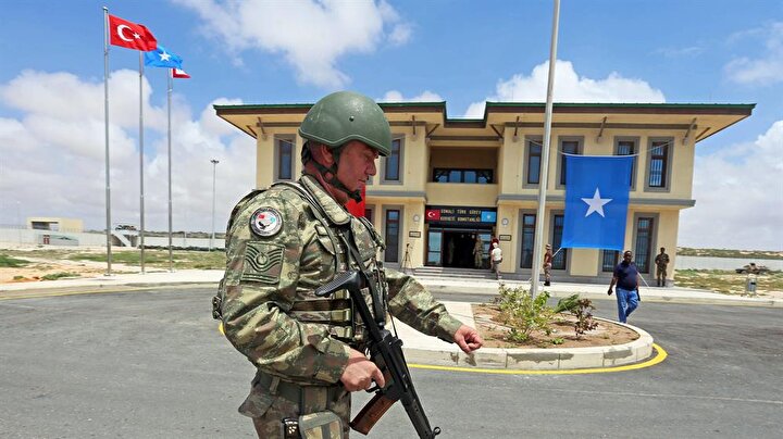 Türkiye, Somali'de kurduğu askeri üsle, Somali yerel güçlerinin eğitimini üsleniyor. Son bir yılda bu konuda önemli aşamalar kaydedildi.