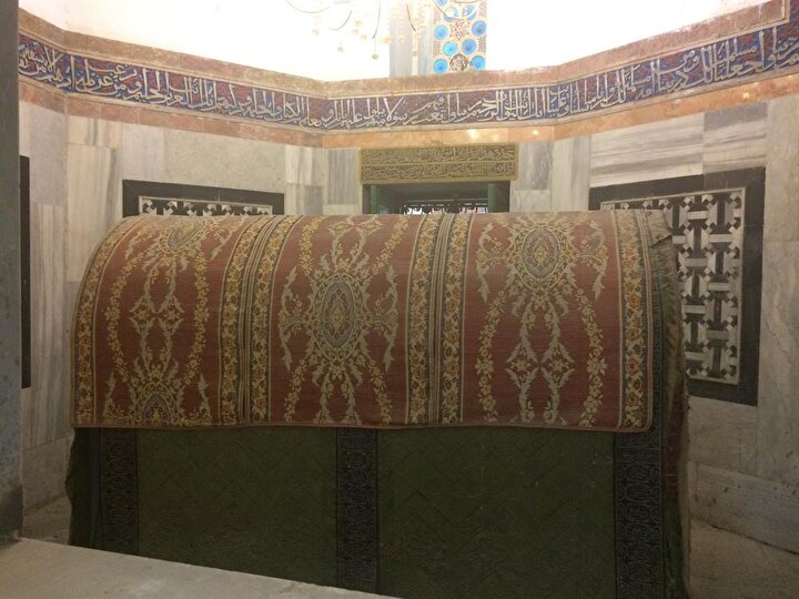 Hz. Yakub'un kabrinin üstündeki sanduka. (Fotoğraf: İbrahim Furkan Özdemir)