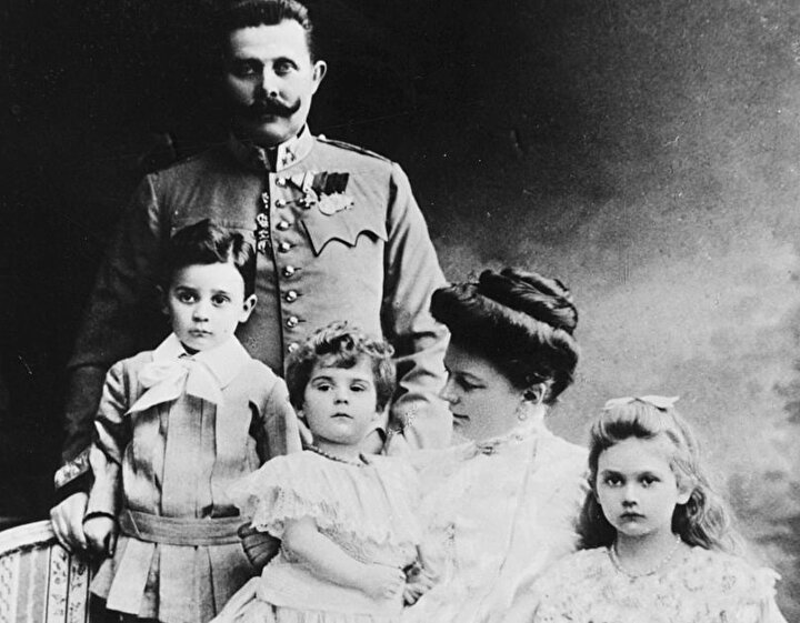 Franz Ferdinand, eşi Sophie ve çocukları Ernst, Sophie ve Maximillian.