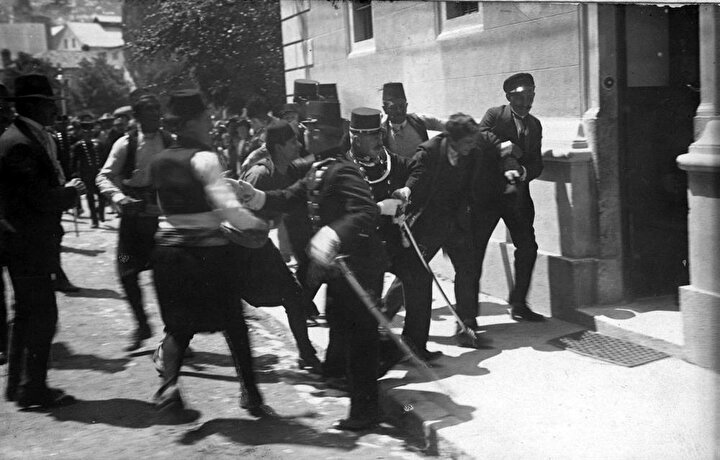 Gavrilo, olayın hemen ardından yakalanarak tutuklandı.