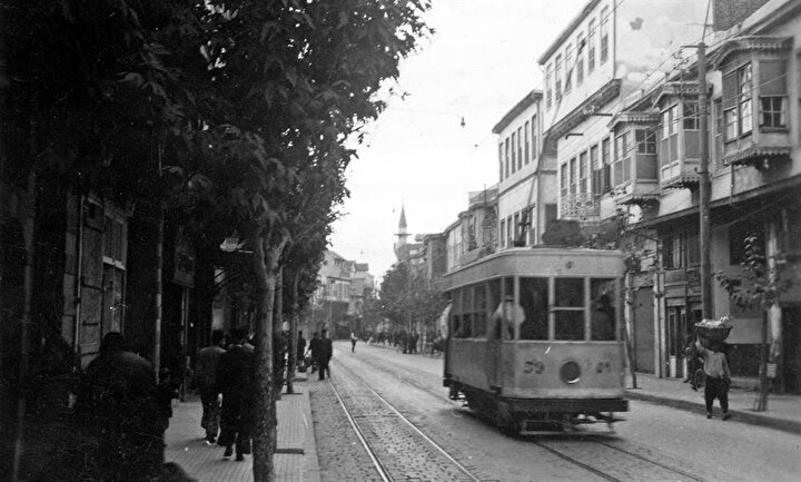 Başkent Şam, adeta fırtına öncesi sessizliği yaşıyordu.