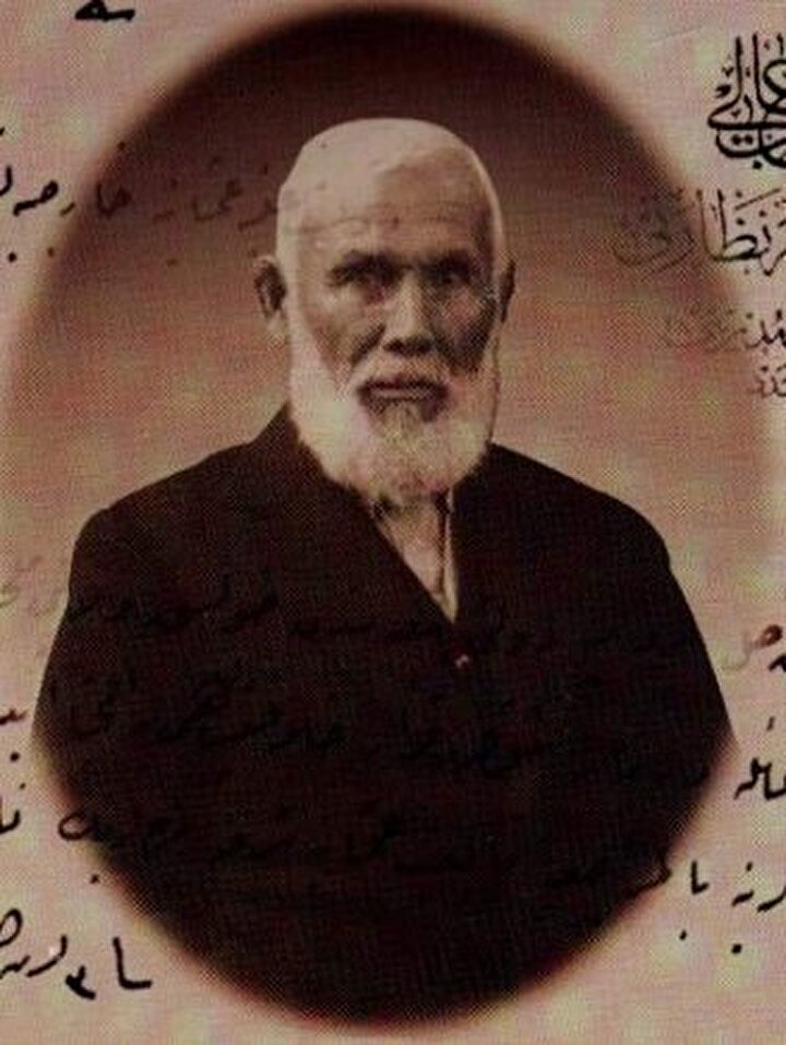 Osmanlı coğrafyasının yanı sıra, Uzak Asya'ya da büyük ilgi gösteren Abdurreşid İbrahim Efendi.