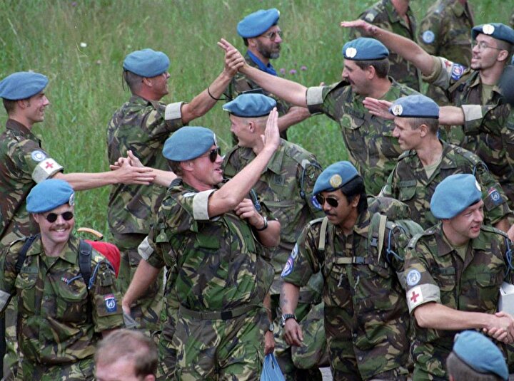 Srebrenitsa'ya yaklaşan Sırp askerlerinin ''sevinci''.