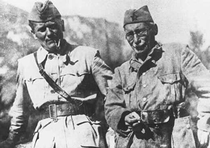 Tito ve hapiste tanıştığı Yahudi arkadaşı Moşa Pijde.