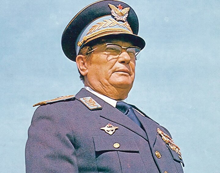 Mareşal unvanını da alan Josip Broz Tito.
