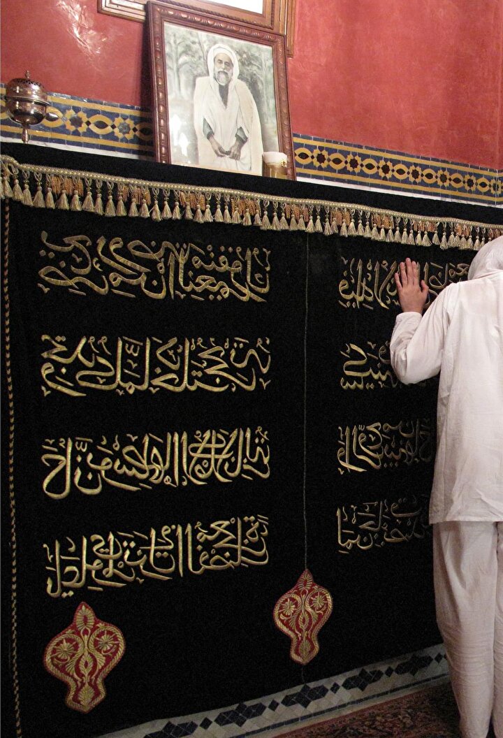 Ahmed el-Mehdi'nin Müstegānim'deki mezarı.