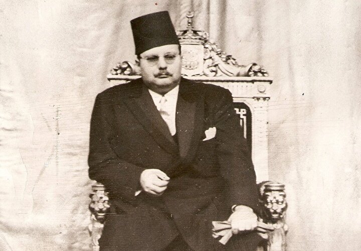 Kral Faruk, Mısır tahtına oturduğunda yalnızca 16 yaşındaydı.