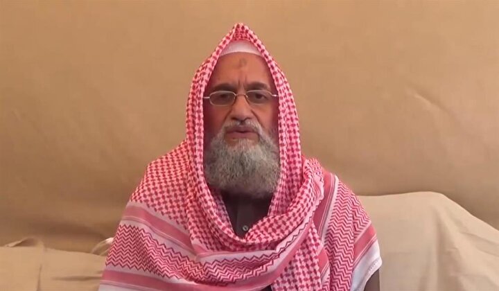 Mısır asıllı Eymen Zevâhirî, Bin Ladin'den sonra örgütün yönetimine geçmiştir.