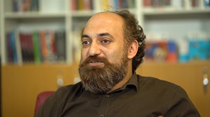 Yazma ve okurluk maceranız nasıl başladı?