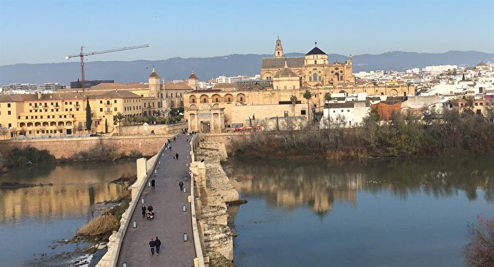 Kurtuba Camii, bugün de Cordoba'nın hakim şehir silueti konumunda.