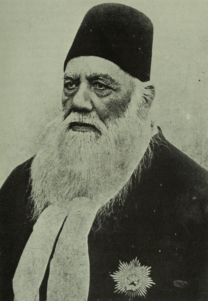 Seyyid Ahmed Han'ın soyunun Hz. Hüseyin'e dayandığına inanılmaktadır.