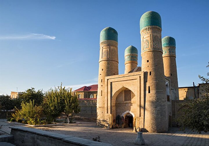 1807 yılında inşa edilen Çar Minar, 200 yılı aşkın bir süredir ayakta duruyor. (Shutterstock)