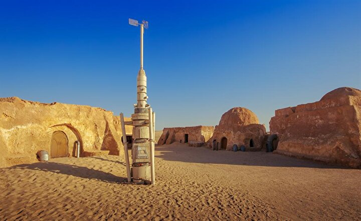Matmâta içerisinde ve civarında kurulan Star Wars setlerinden kalan bazı bölümler korunmuş durumda. (Shutterstock)