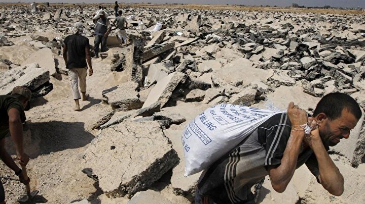 Havaalanı pistlerindeki asfalt ve beton malzeme, Gazze'de inşaatlarda kullanıldı.